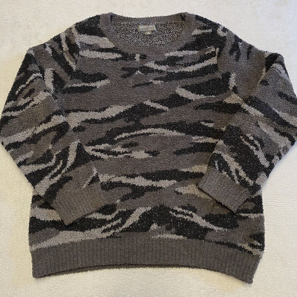 Barefoot Dreams‎ Sweatshirt Medium Camo Crewneck Pullover Cozychic